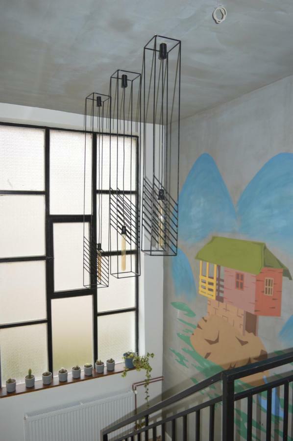 Mystic River Design Hostel 바이나 바슈타 외부 사진